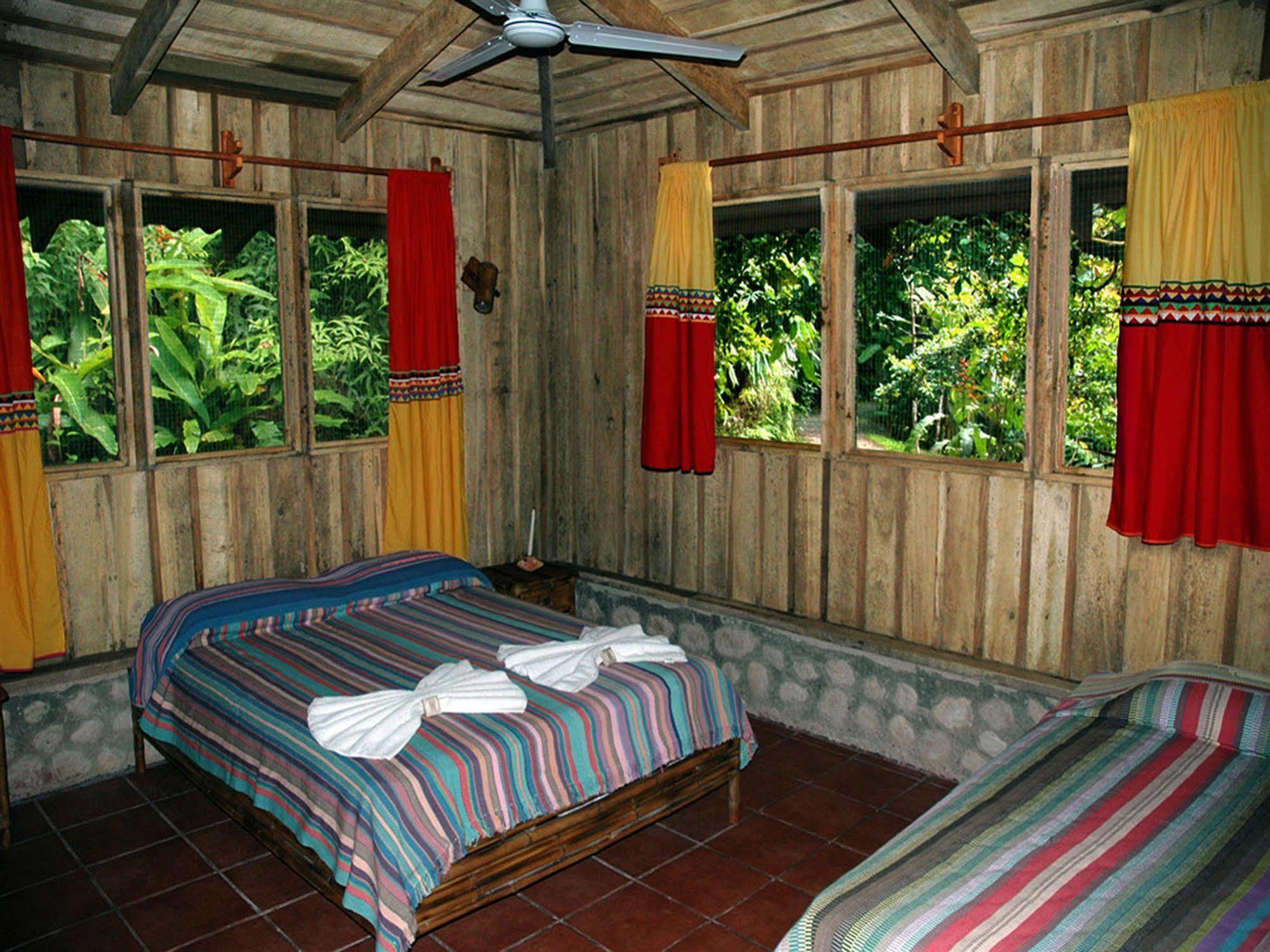 Esquinas Rainforest Lodge Golfito Exteriör bild